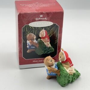 Hallmark Mom and Dad Christmas 1998 Ornament w/Box Beavers w/Evergreen tree